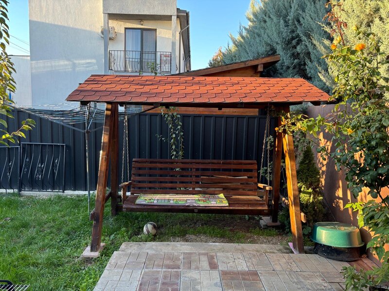 Domnesti - zona Ciutati, strada Foisorului Casa P+1, mobilata complet